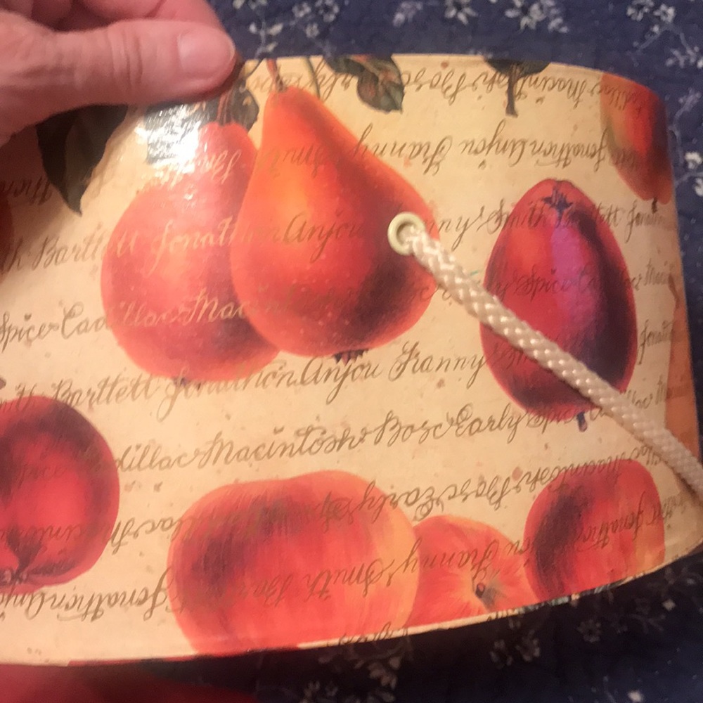 Box Apple Themed Storage Box - Picture 9 of 16